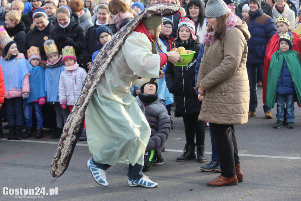 Orszak Trzech Króli przeszedł ulicami Gostynia