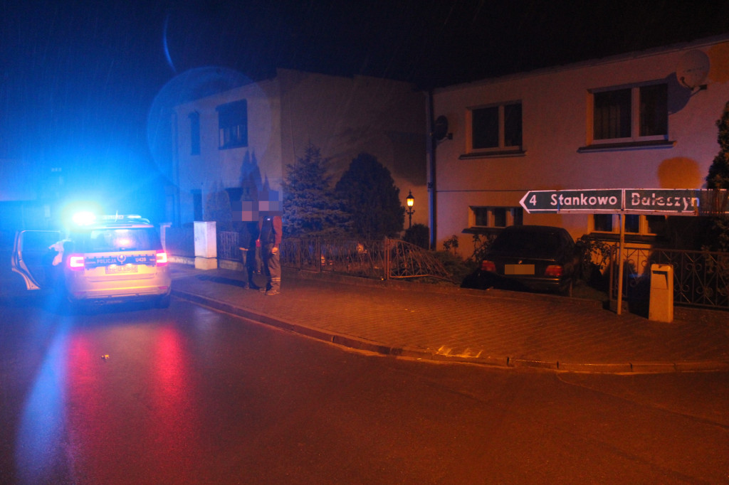 Pijany kierowca wjechał w budynek mieszkalny