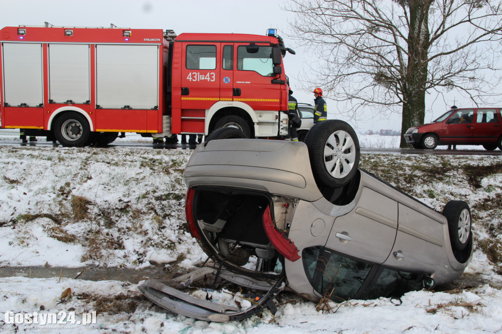 Zdarzenie drogowe na trasie Strzelce Wielkie-Lipie