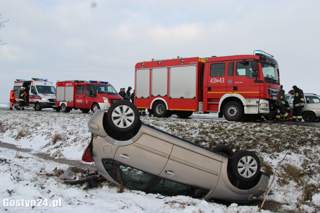 Zdarzenie drogowe na trasie Strzelce Wielkie-Lipie