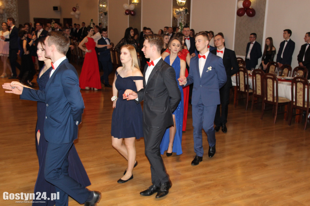 Studniówka ZSR w Grabonogu