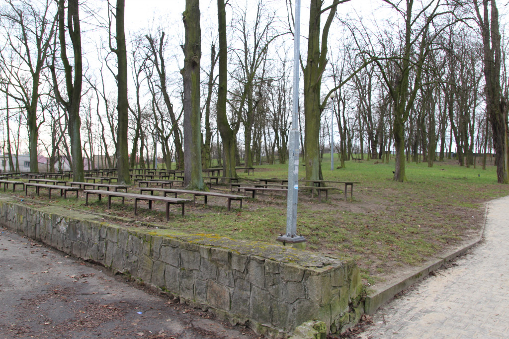 Park przy ul. Strzeleckiej w Gostyniu