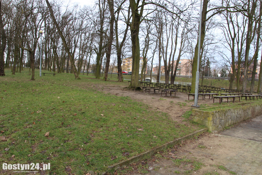 Park przy ul. Strzeleckiej w Gostyniu
