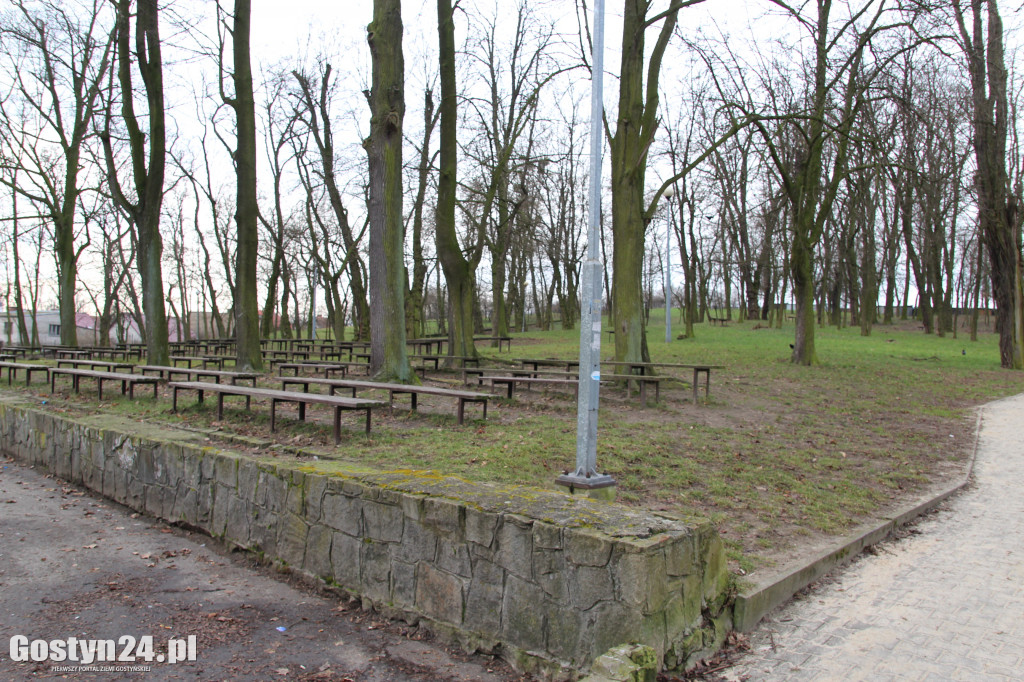 Park przy ul. Strzeleckiej w Gostyniu
