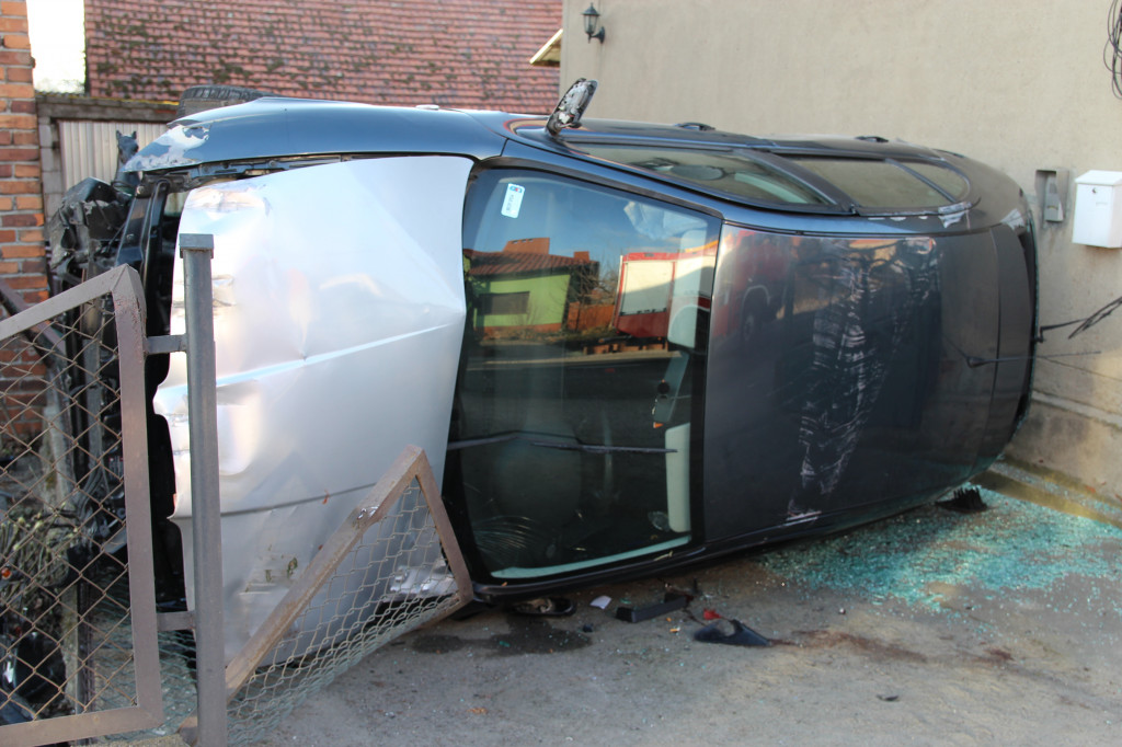 Wypadek na drodze wojewódzkiej 434 w Kunowie