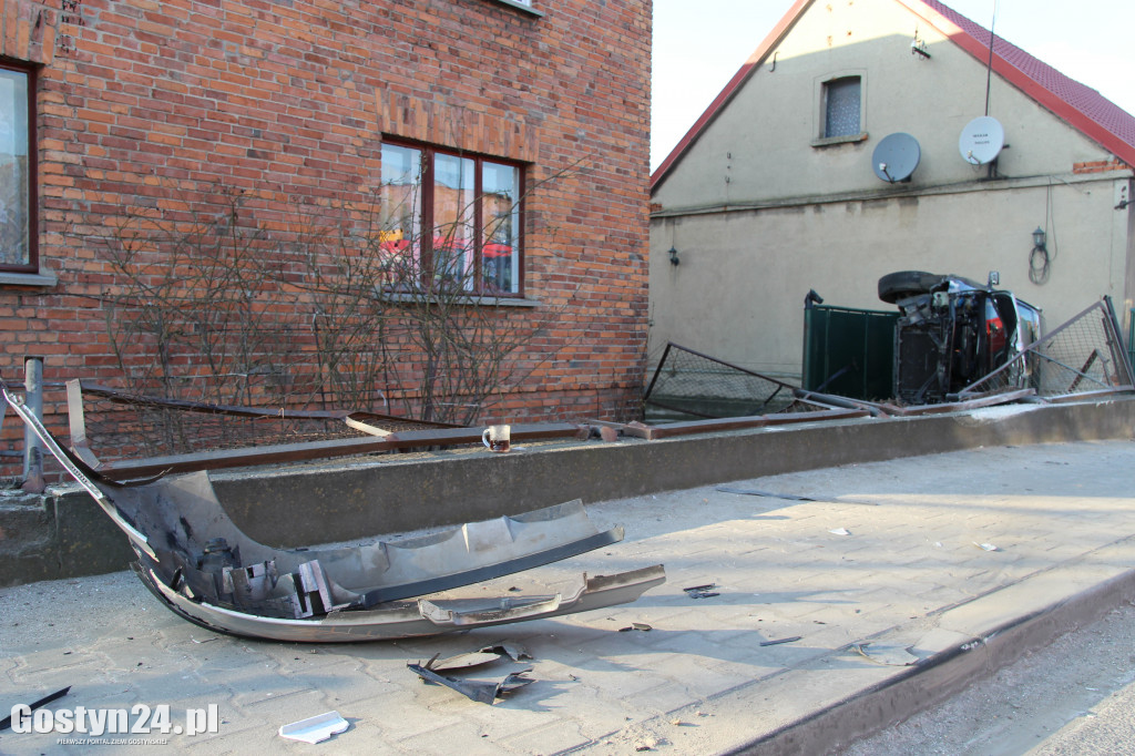 Wypadek na drodze wojewódzkiej 434 w Kunowie