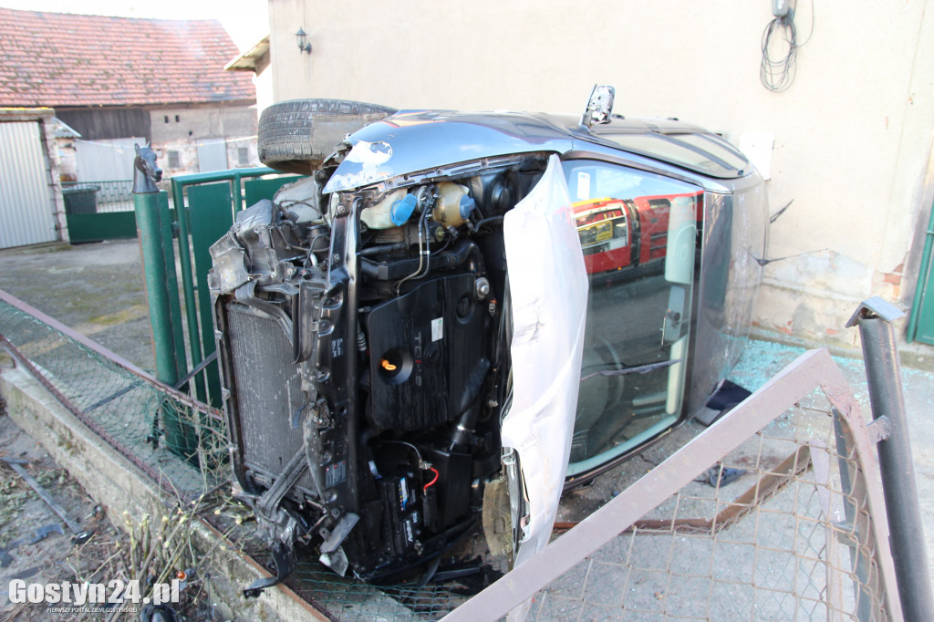 Wypadek na drodze wojewódzkiej 434 w Kunowie