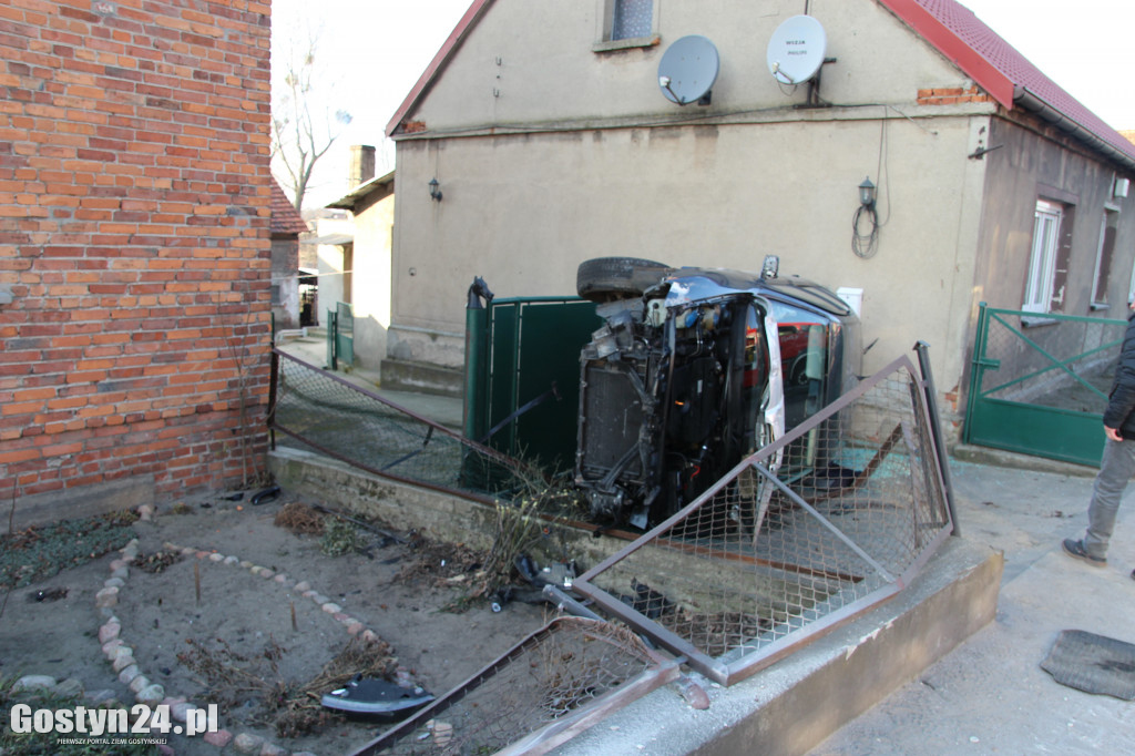 Wypadek na drodze wojewódzkiej 434 w Kunowie