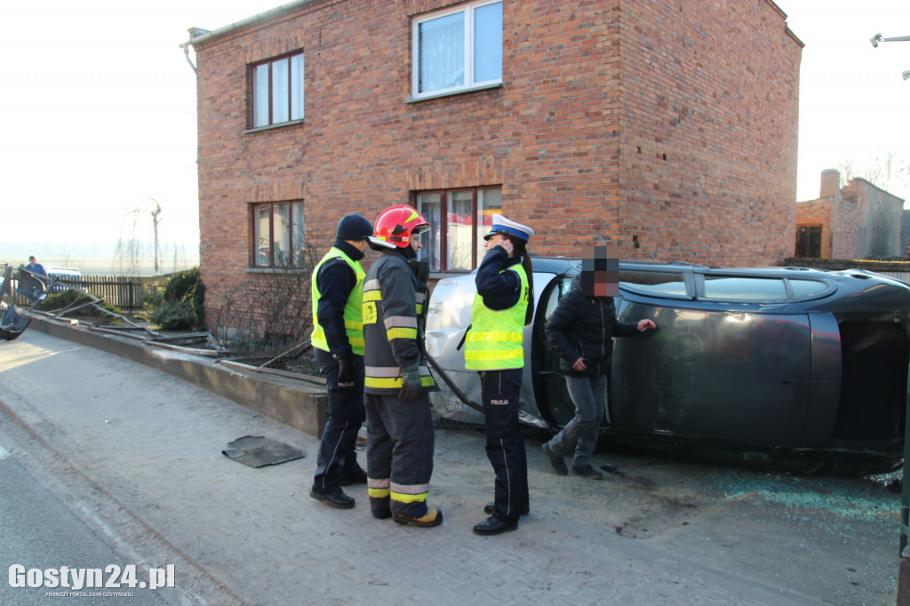 Wypadek na drodze wojewódzkiej 434 w Kunowie