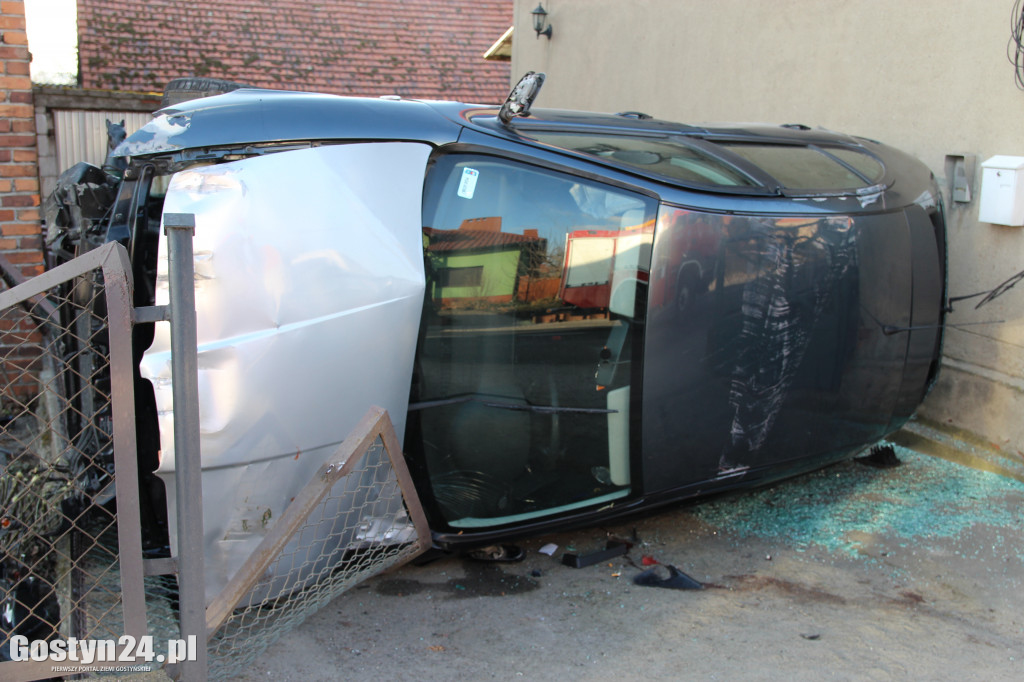 Wypadek na drodze wojewódzkiej 434 w Kunowie