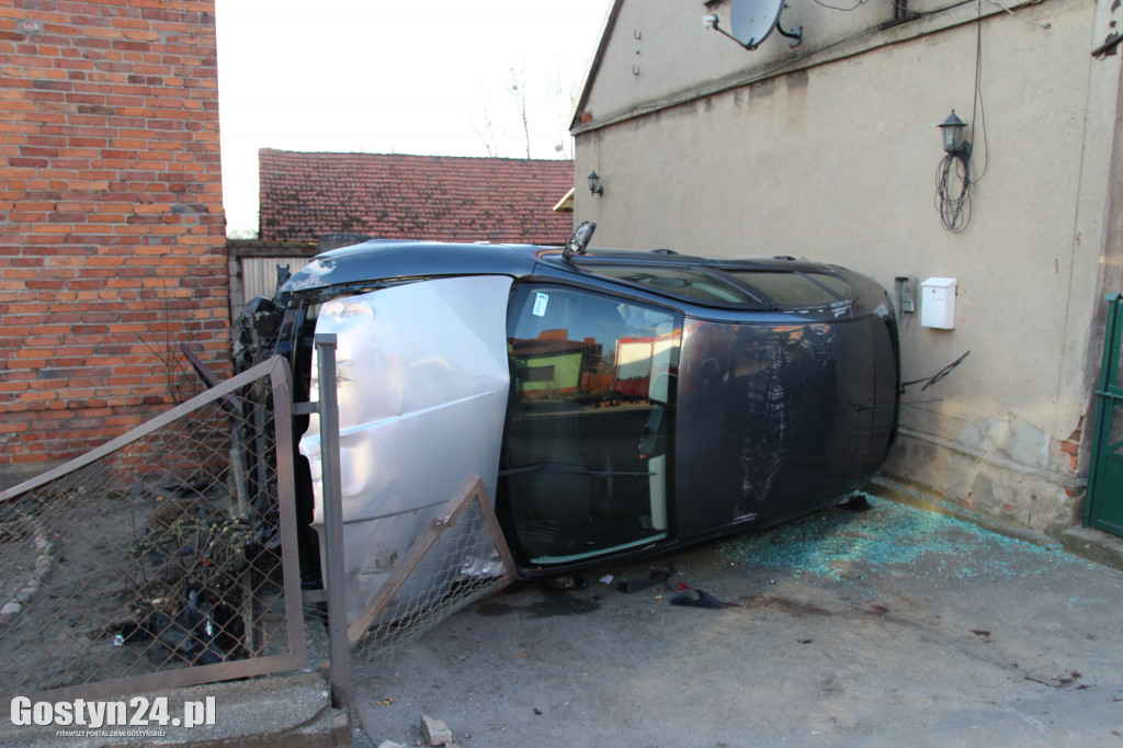 Wypadek na drodze wojewódzkiej 434 w Kunowie