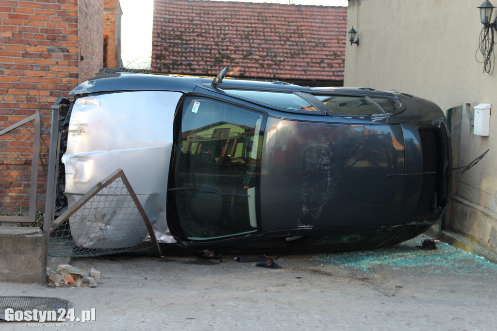 Wypadek na drodze wojewódzkiej 434 w Kunowie