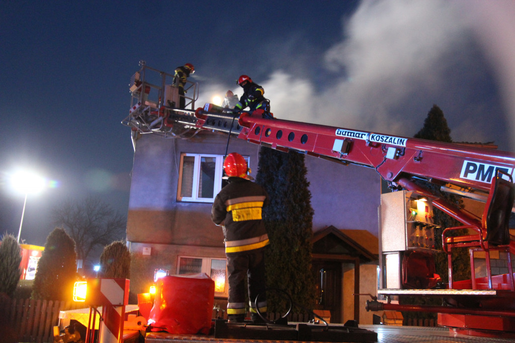 Pożar dachu domu jednorodzinnego w Poniecu