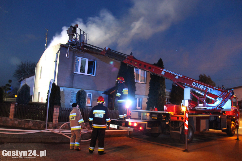 Pożar dachu domu jednorodzinnego w Poniecu