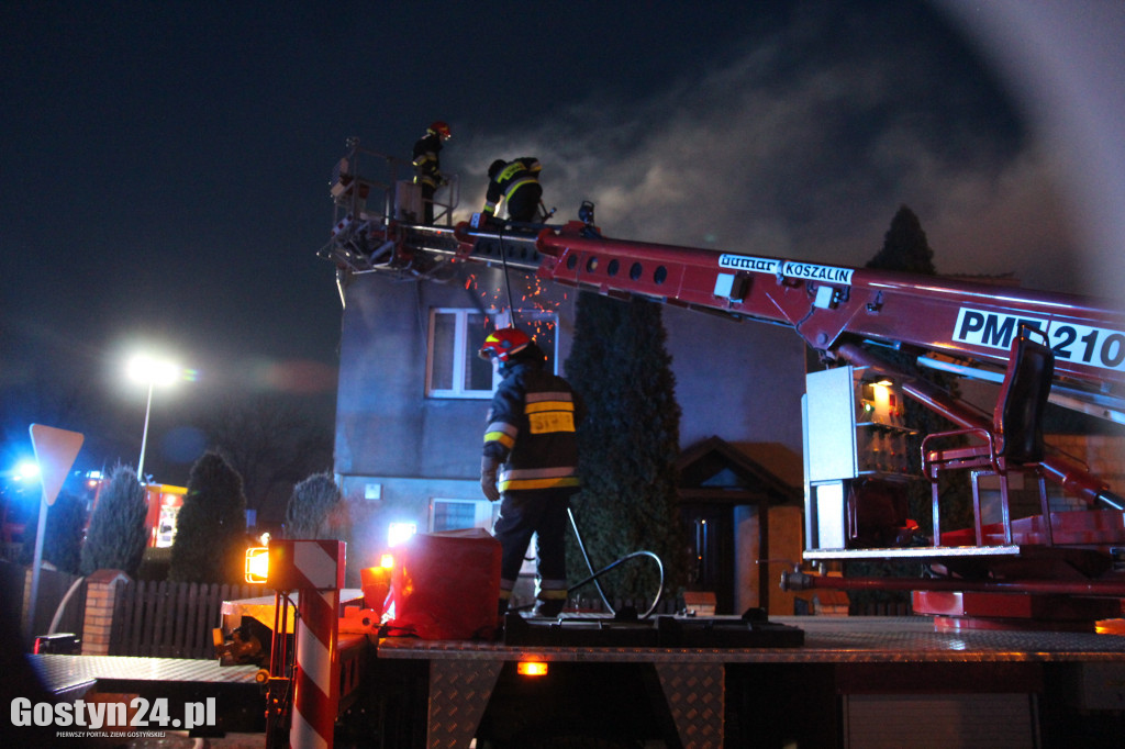 Pożar dachu domu jednorodzinnego w Poniecu