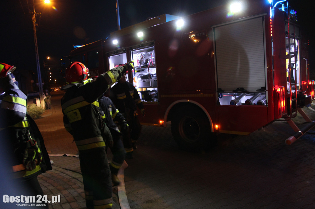 Pożar dachu domu jednorodzinnego w Poniecu