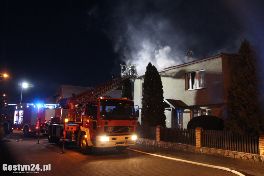 Pożar dachu domu jednorodzinnego w Poniecu