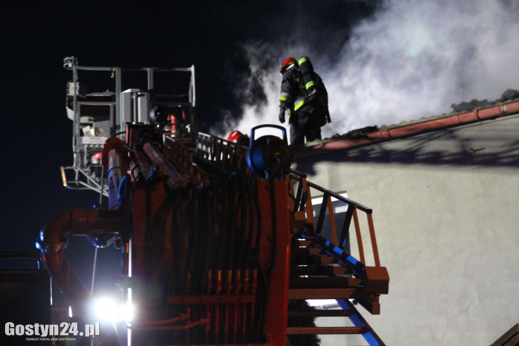 Pożar dachu domu jednorodzinnego w Poniecu