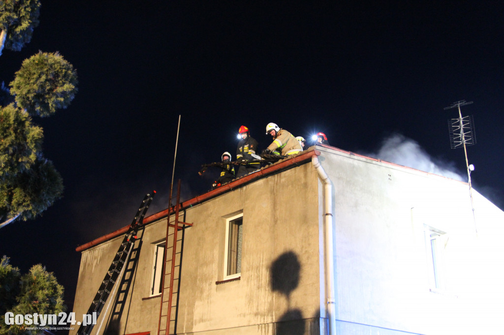 Pożar dachu domu jednorodzinnego w Poniecu