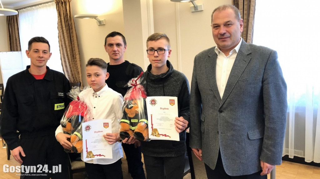 Młodzież zapobiega pożarom w Borku Wlkp.