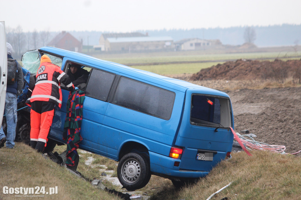 Zderzenie busów przed Hersztupowem