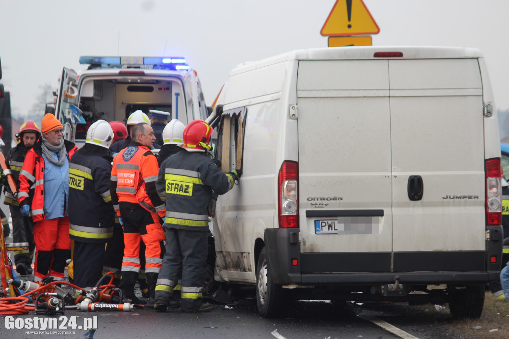 Zderzenie busów przed Hersztupowem