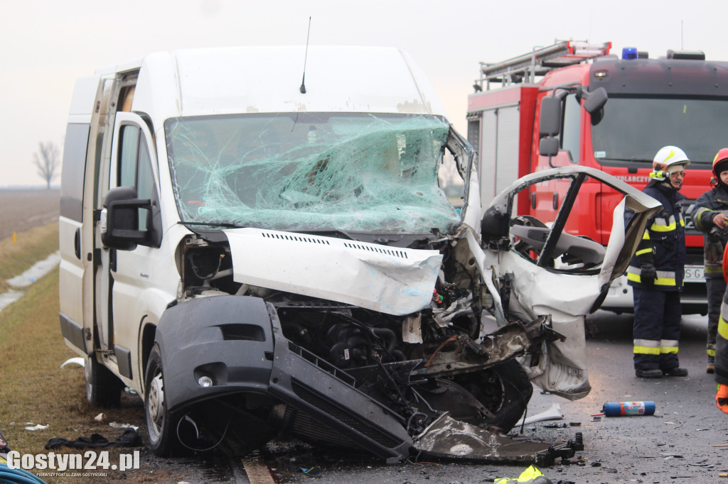 Zderzenie busów przed Hersztupowem