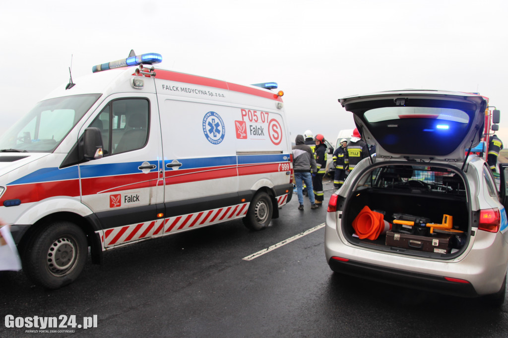 Zderzenie busów przed Hersztupowem