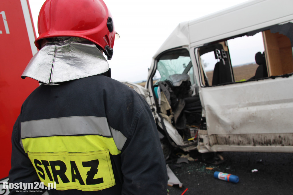 Zderzenie busów przed Hersztupowem