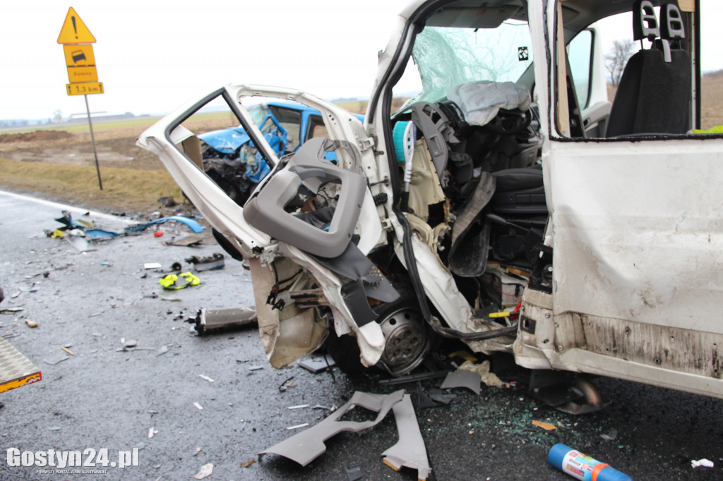 Zderzenie busów przed Hersztupowem