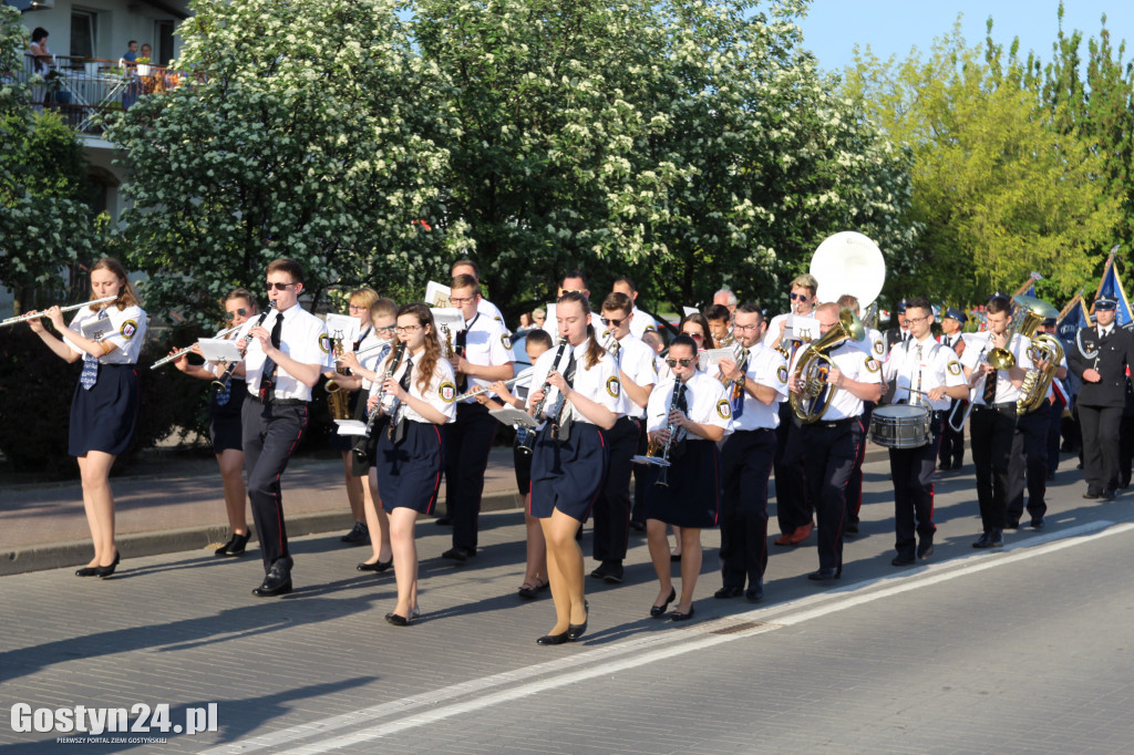 Strażacy przeszli ulicami Gostynia