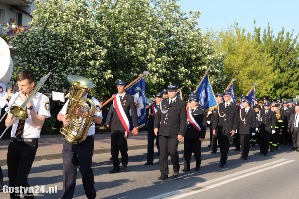 Strażacy przeszli ulicami Gostynia