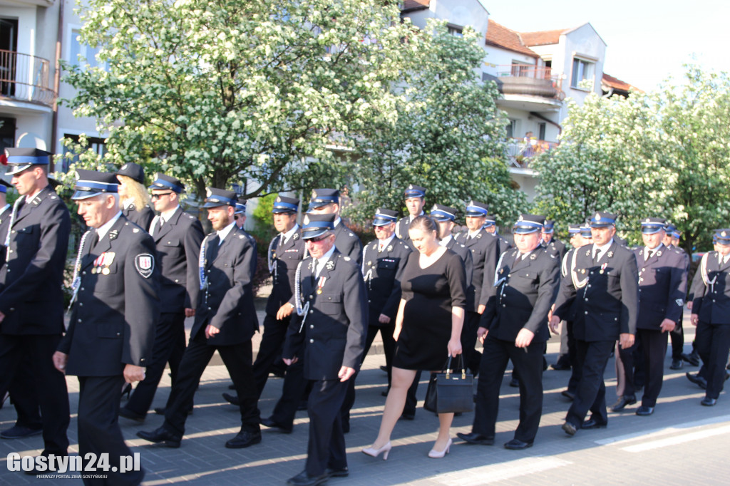 Strażacy przeszli ulicami Gostynia