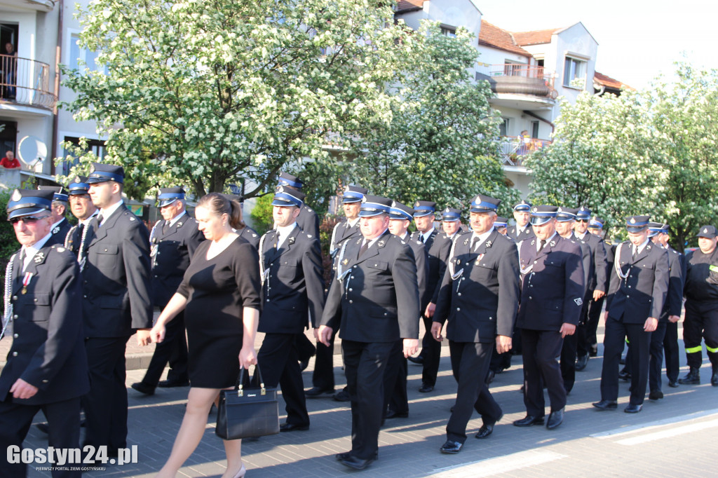Strażacy przeszli ulicami Gostynia