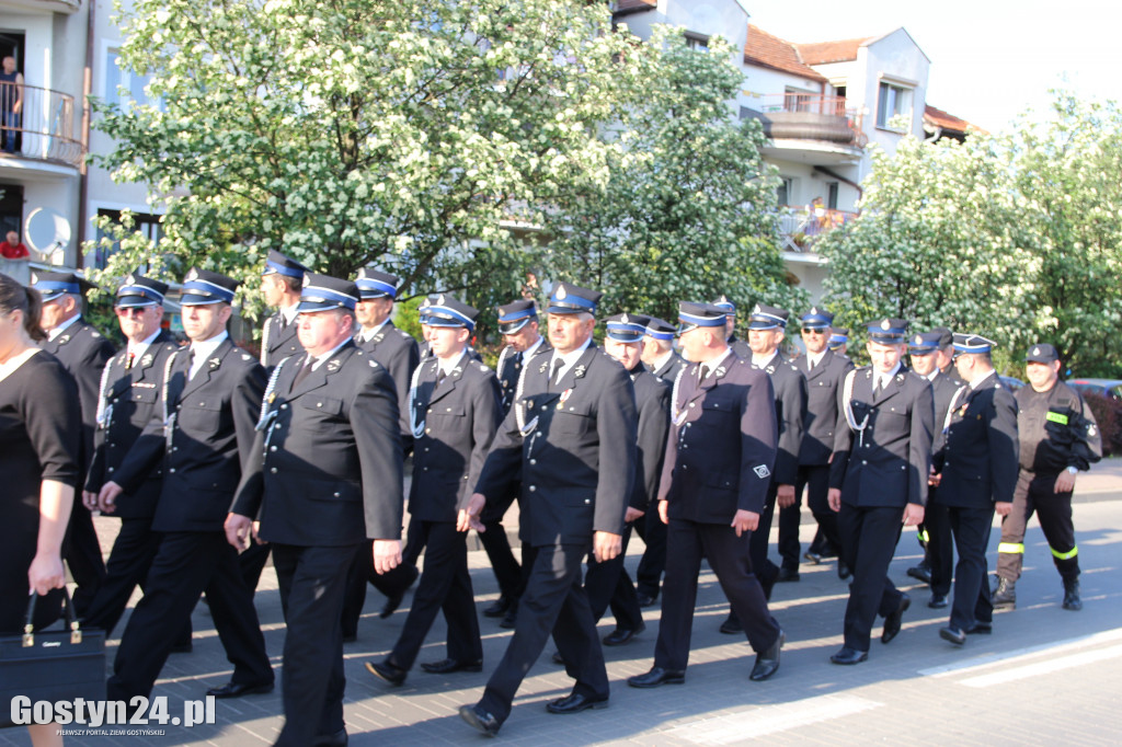 Strażacy przeszli ulicami Gostynia