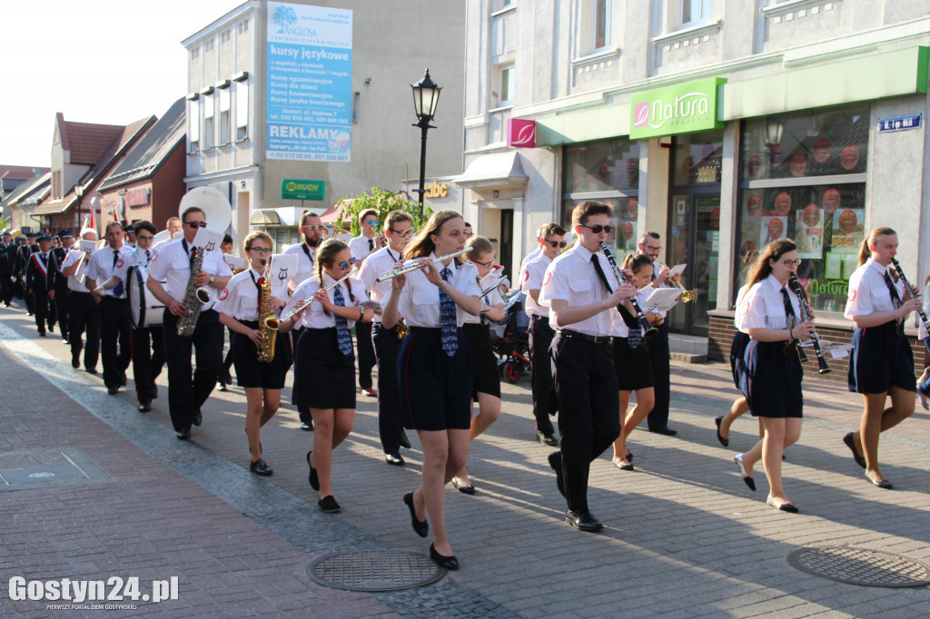 Strażacy przeszli ulicami Gostynia