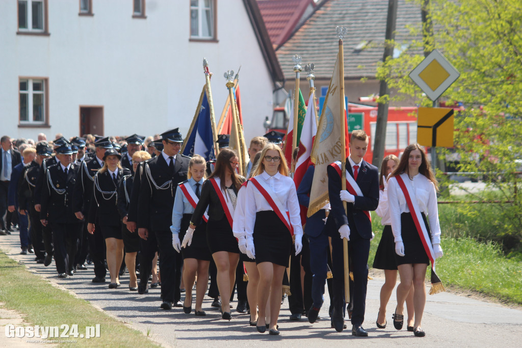 Odsłonięcie tablicy Władysława Kasprzaka w Piaskach