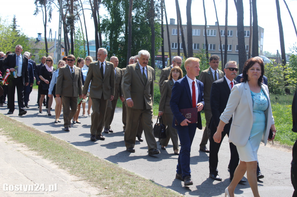 Odsłonięcie tablicy Władysława Kasprzaka w Piaskach
