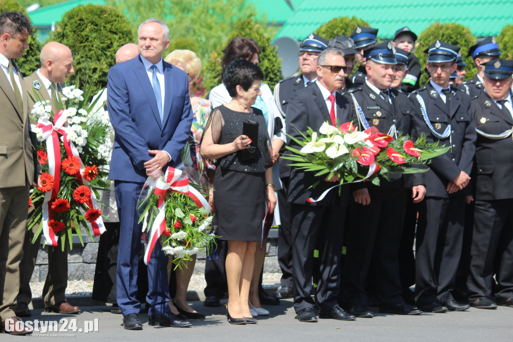 Odsłonięcie tablicy Władysława Kasprzaka w Piaskach