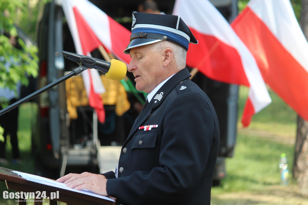 Odsłonięcie tablicy Władysława Kasprzaka w Piaskach