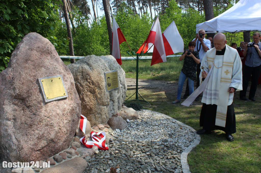 Odsłonięcie tablicy Władysława Kasprzaka w Piaskach