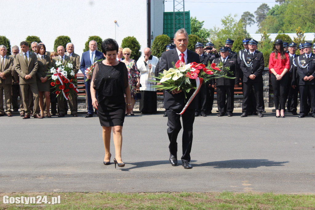 Odsłonięcie tablicy Władysława Kasprzaka w Piaskach