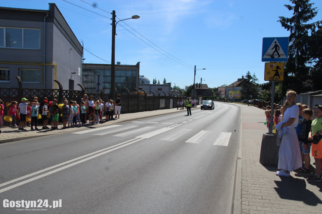Uczniowie zwracali uwagę na prawa pieszych