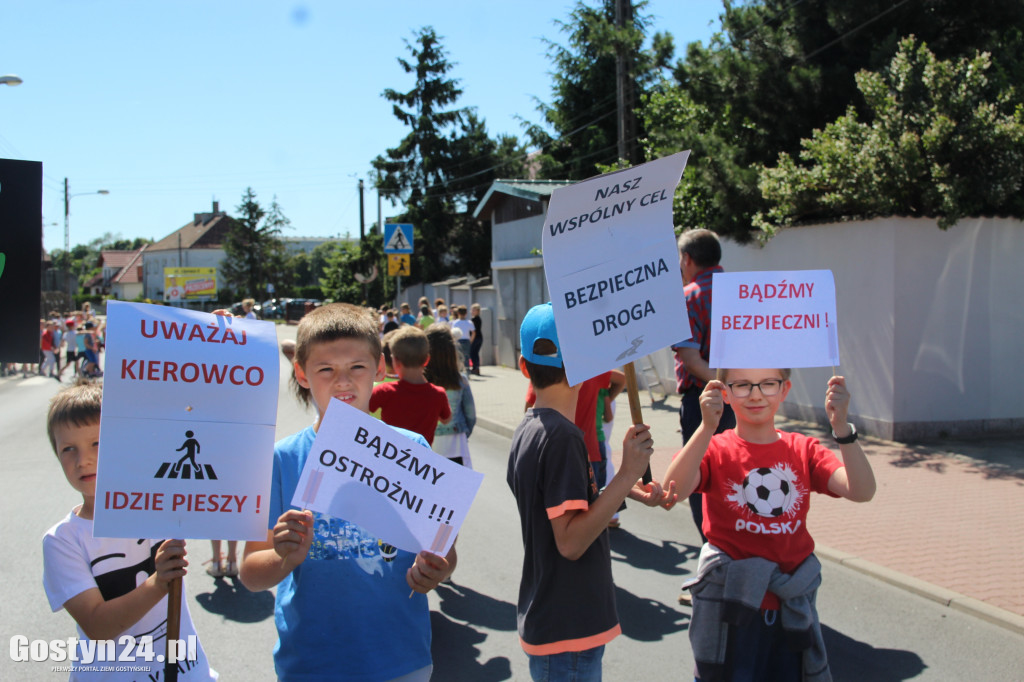 Uczniowie zwracali uwagę na prawa pieszych