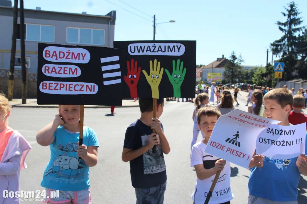 Uczniowie zwracali uwagę na prawa pieszych