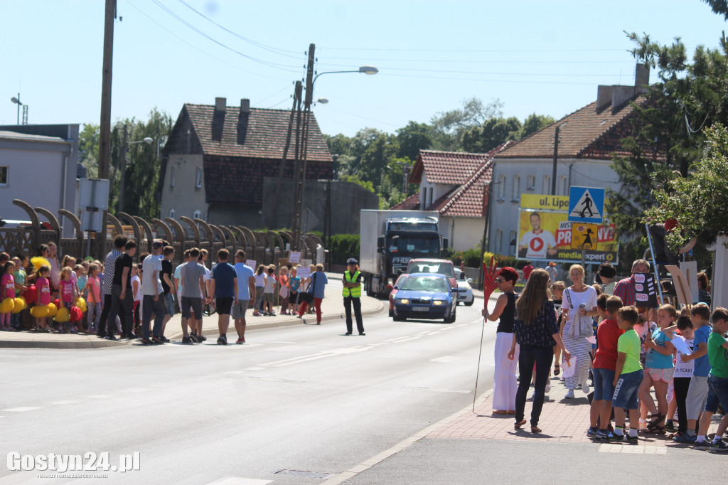 Uczniowie zwracali uwagę na prawa pieszych