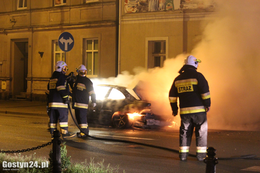 Pożar auta na gostyńskim rynku