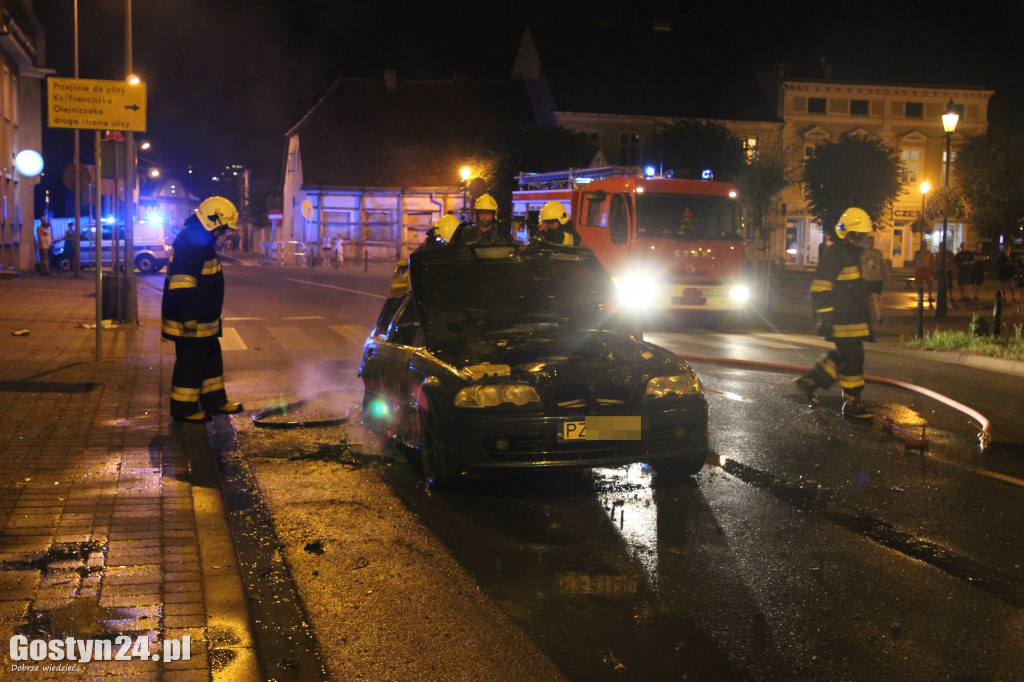 Pożar auta na gostyńskim rynku