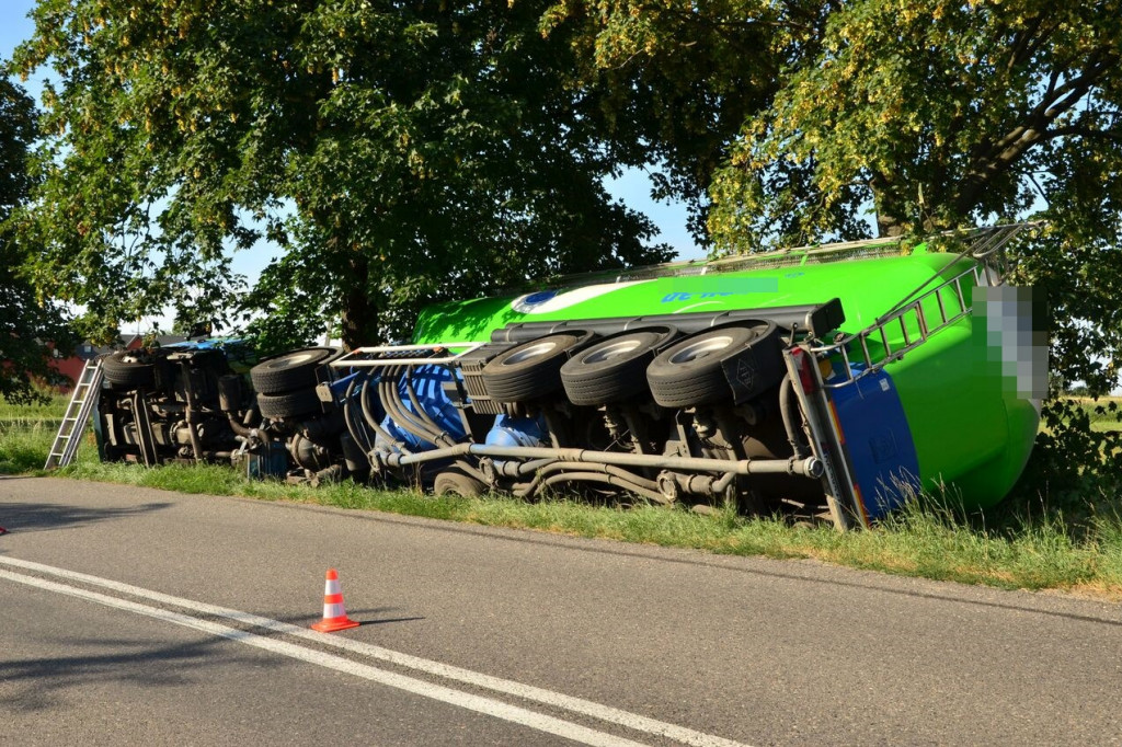 Cysterna w rowie, kierowca próbował uciekać