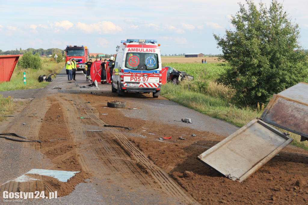 Tragiczny wypadek na prostej drodze